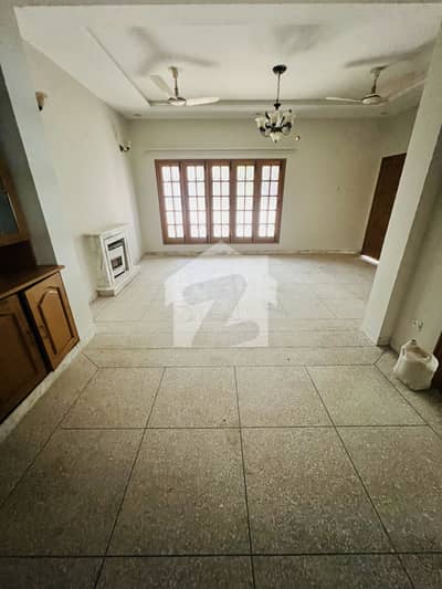 HOUSE FOR SALE SECTOR F 11 SIZE 10 MARLA TOP LOCATION 70 FEET STREET HOUSE FOR SALE SECTOR F 11 SIZE 10 MARLA TOP LOCATION 70 FEET STREET