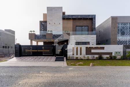 Get Your Dream 1 Kanal Modern Design Bungalow For Sale In Green City