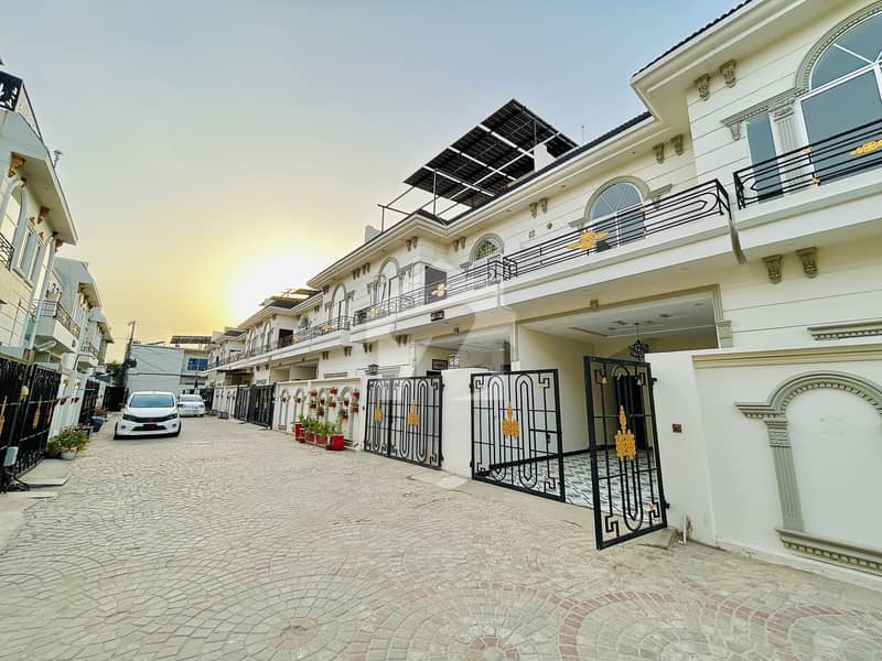 BEAUTIFUL 5M HOUSE FOR SALE ON NEW MODEL TOWN. . BEAUTIFUL 5M HOUSE FOR SALE ON NEW MODEL TOWN. .