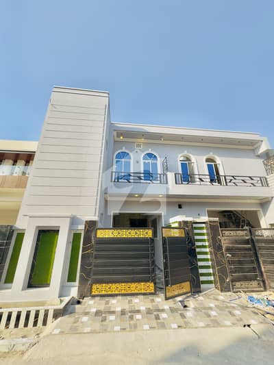 EXTRAORDINARY HOUSE FOR SALE IN GATED SOCIETY AT PRIME LOCATION OF MPS ROAD .