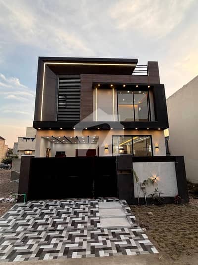 5 Marla Ultra Modern House For Sale In Royal Orchard