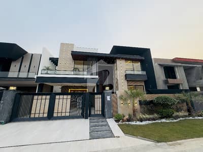 EXTREMELY BEAUTIFUL 1 KANAL HOUSE FOR SALE IN ROYAL ORCHARD
