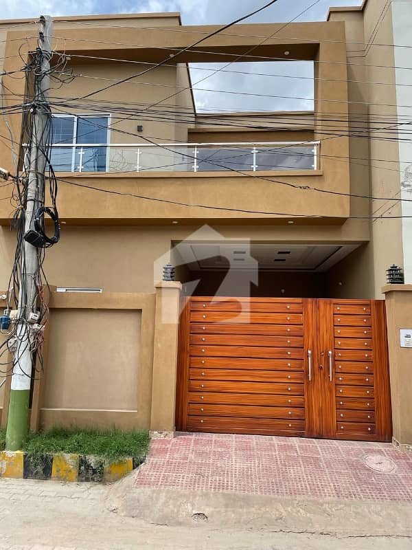شالیمار کالونی ملتان میں 4 کمروں کا 5 مرلہ مکان 1.35 کروڑ میں برائے فروخت۔ شالیمار کالونی ملتان میں 4 کمروں کا 5 مرلہ مکان 1.35 کروڑ میں برائے فروخت۔