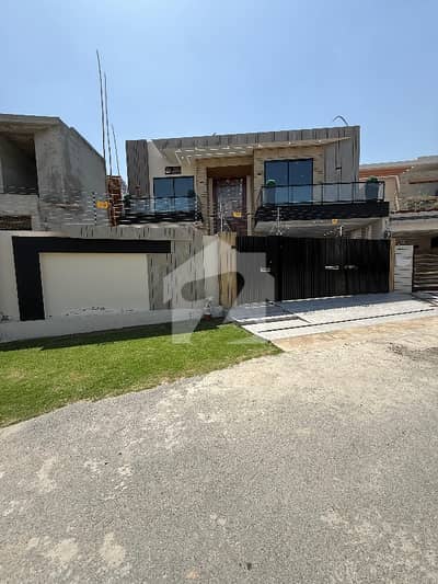 واپڈا ٹاؤن فیز 2 واپڈا ٹاؤن,ملتان میں 6 کمروں کا 1 کنال مکان 6.75 کروڑ میں برائے فروخت۔