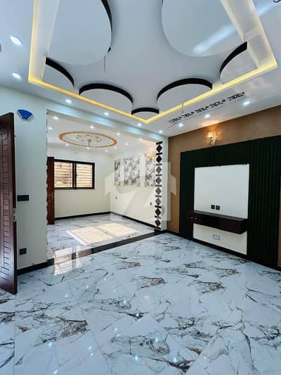 Prime Location 5 Marla House For Sale In Park View City, Lahore