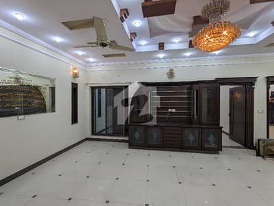 جوہر ٹاؤن فیز 2 جوہر ٹاؤن,لاہور میں 5 کمروں کا 12 مرلہ مکان 2.15 لاکھ میں کرایہ پر دستیاب ہے۔ جوہر ٹاؤن فیز 2 جوہر ٹاؤن,لاہور میں 5 کمروں کا 12 مرلہ مکان 2.15 لاکھ میں کرایہ پر دستیاب ہے۔