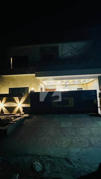 Rent The Ideally Located House For An Incredible Price Of Pkr Rs. 185000