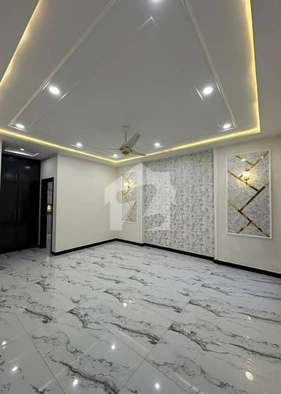 Prime Location 5 Marla House For Sale In Park View City, Lahore