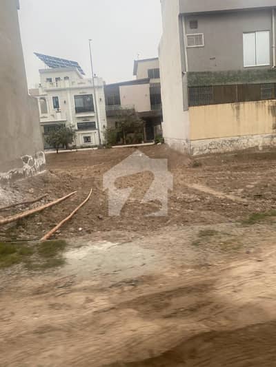 Invest in Luxury Prime 10 Marla Plots in Park View City