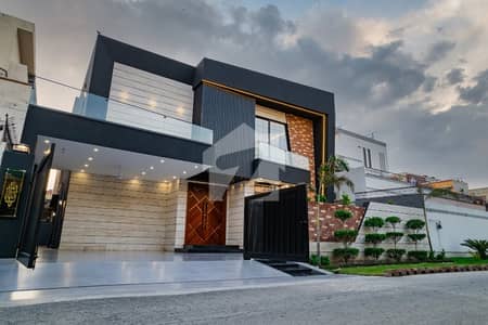 1 Kanal BRAND NEW LUXURY ULTRA MODERN STYLE STYLISH House Double Storey Double Unit Luxury House Available For Sale In Airline Housing Society Lahore