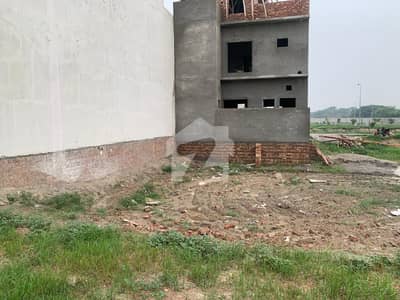 Prime Location Residential Plot Of 5 Marla Available For Sale In Park View City - Platinum Block