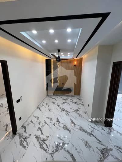 Prime Location 5 Marla House Available In Park View City - Diamond Block For sale