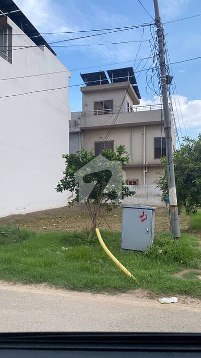 Idea Location 5 Marla Residential Plot Is Available For sale In Lahore