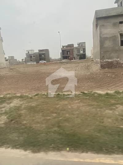 پارک ویو سٹی ۔ پلاٹینم بلاک پارک ویو سٹی,لاہور میں 10 مرلہ رہائشی پلاٹ 1.0 کروڑ میں برائے فروخت۔ پارک ویو سٹی ۔ پلاٹینم بلاک پارک ویو سٹی,لاہور میں 10 مرلہ رہائشی پلاٹ 1.0 کروڑ میں برائے فروخت۔