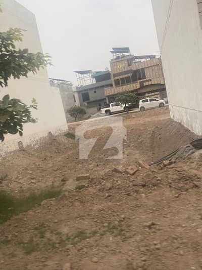 Corner Prime Location 5.5 Marla Residential Plot For Sale In Park View City