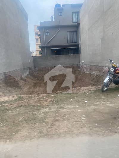 Prime Location 5 Marla Residential Plot For Sale In Park View City