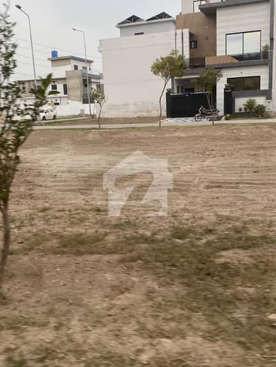 Book Now! 10 Marla Plot In Prime Location Park View City Lahore
