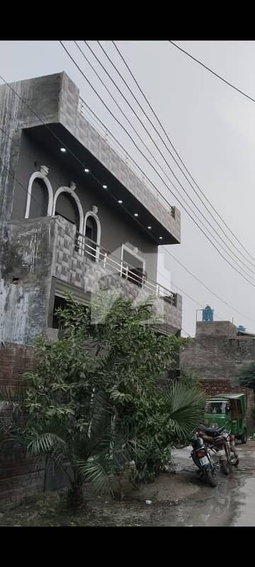 حمزہ ٹاؤن فیز 2 حمزہ ٹاؤن,لاہور میں 5 کمروں کا 5 مرلہ مکان 1.3 کروڑ میں برائے فروخت۔