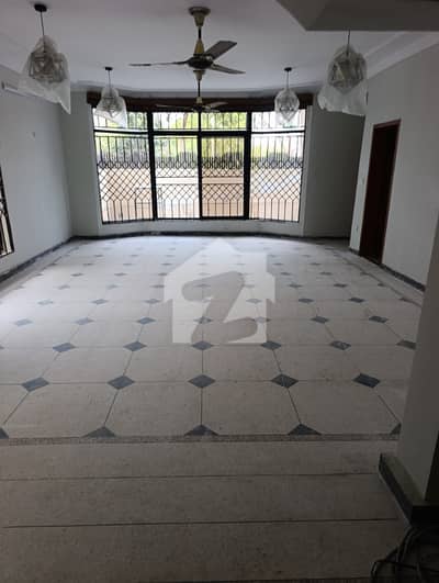 G-10, 40x80, 8 Bed Full Renovated House, Rent 5 Lac, 2 Kitchen