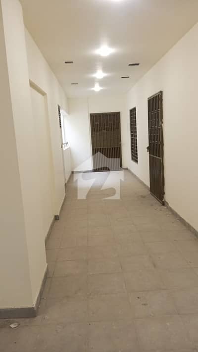 صائمہ ریذیڈنشیا سکیم 33 - سیکٹر 34-اے,سکیم 33,کراچی میں 3 کمروں کا 8 مرلہ فلیٹ 75.0 ہزار میں کرایہ پر دستیاب ہے۔