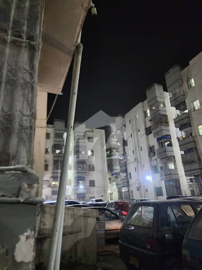 گلستانِِ جوہر ۔ بلاک 14 گلستانِ جوہر,کراچی میں 2 کمروں کا 6 مرلہ فلیٹ 1.65 کروڑ میں برائے فروخت۔