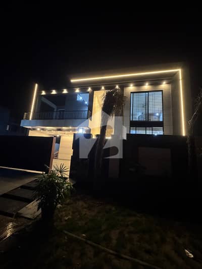 واپڈا ٹاؤن لاہور میں 6 کمروں کا 1 کنال مکان 6.6 کروڑ میں برائے فروخت۔