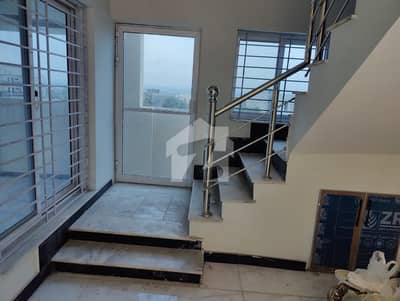 10 Marla Brand New House For Sale