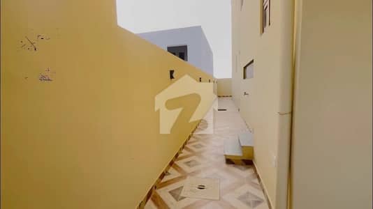 272sq Yd Ready To Move Villa In Precinct-1 0.5km From Main Entrance. A-One Construction Standard 5Bed Drawing Dining Lounge