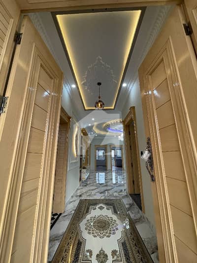 Luxury 10 Marla House For Sale | Walking distance Central Park, Masjid & Market