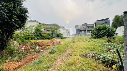 Investors Price 753 sq yd plot for Sale