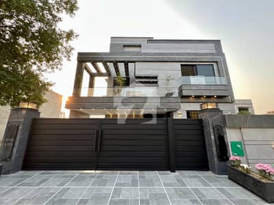 Central Block Modern House Central Block Modern House
