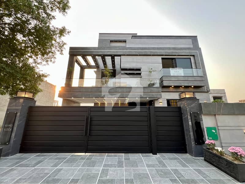 Central Block Modern House Central Block Modern House