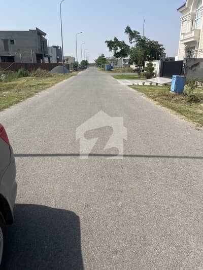 ڈی ایچ اے فیز 8 - بلاک ڈبلیو فیز 8,ڈیفنس (ڈی ایچ اے),لاہور میں 3 کنال رہائشی پلاٹ 21.0 کروڑ میں برائے فروخت۔ ڈی ایچ اے فیز 8 - بلاک ڈبلیو فیز 8,ڈیفنس (ڈی ایچ اے),لاہور میں 3 کنال رہائشی پلاٹ 21.0 کروڑ میں برائے فروخت۔