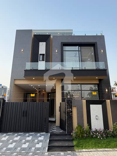 5 MARLA BRAND NEW MODERN HOUSE AVAILABLE FOR SALE 5 MARLA BRAND NEW MODERN HOUSE AVAILABLE FOR SALE