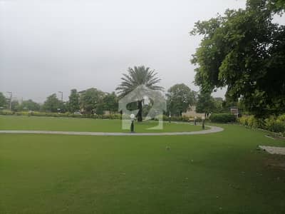 واپڈا سٹی ۔ بلاک بی واپڈا سٹی,فیصل آباد میں 10 مرلہ رہائشی پلاٹ 1.25 کروڑ میں برائے فروخت۔
