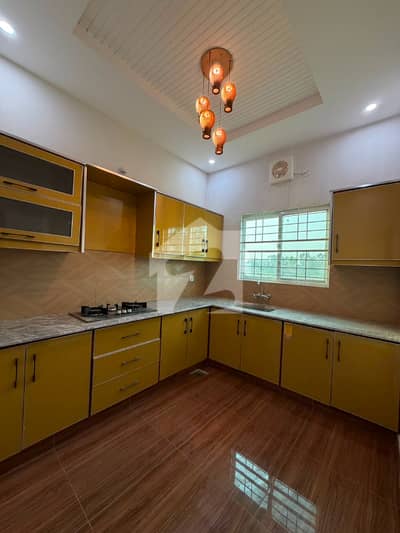5 MARLA BEAUTIFUL AND MODERN HOUSE AVAILABLE FOR SALE