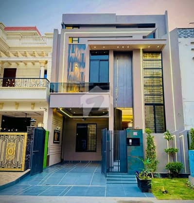 Prime Location 5 Marla House In Only Rs. 26000000