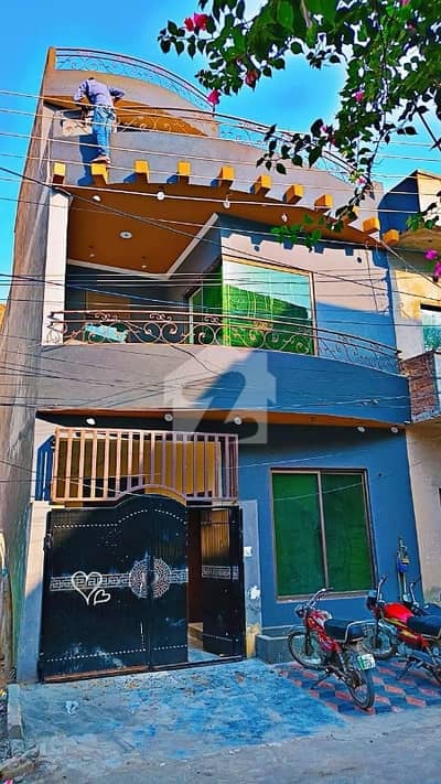 جوہر ٹاؤن فیز 2 جوہر ٹاؤن,لاہور میں 3 کمروں کا 3 مرلہ مکان 1.85 کروڑ میں برائے فروخت۔ جوہر ٹاؤن فیز 2 جوہر ٹاؤن,لاہور میں 3 کمروں کا 3 مرلہ مکان 1.85 کروڑ میں برائے فروخت۔