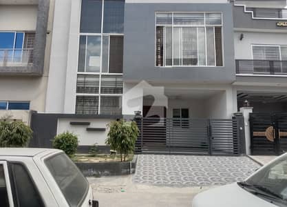 Faisal margalla city FMC B-17 Islamabad   7 Marla full house available for rent