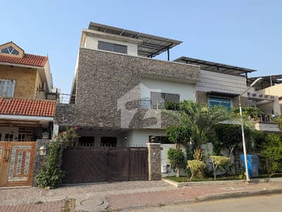 10 Marla Upper Portion For Rent in Phase 7 With Solar installed