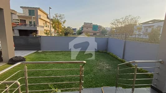 ڈی ایچ اے ڈیفینس فیز 2 ڈی ایچ اے ڈیفینس,اسلام آباد میں 2 کمروں کا 1 کنال زیریں پورشن 1.2 لاکھ میں کرایہ پر دستیاب ہے۔