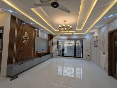 1 Kanal Designer House for Rent