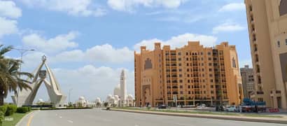 2 Bed 1400 Sq Ft INNER Apartment FOR SALE IN DASCON TOWER. All Amenities Nearby Including Parks, Mosque And Commercial
