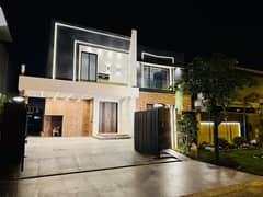 D H A Lahore 1 Kanal Brand New Mazher Munir Design House With 100% Original Pics Available For Sale
