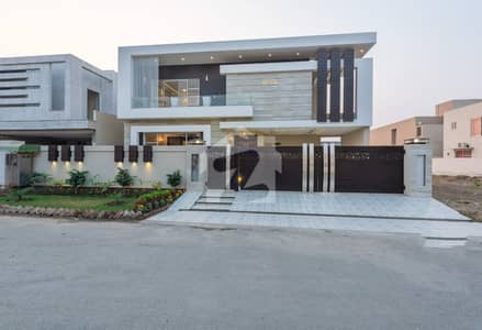 لیک سٹی میڈوز لاہور میں 5 کمروں کا 1 کنال مکان 6.5 کروڑ میں برائے فروخت۔