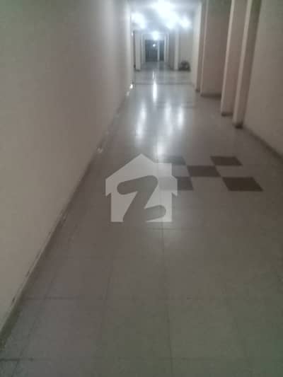 ایف ۔ 11 اسلام آباد میں 1 کمرے کا 4 مرلہ فلیٹ 1.18 کروڑ میں برائے فروخت۔