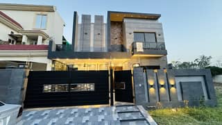 10 Marla Beautiful Modern House For Sale In Central Park Lahore 10 Marla Beautiful Modern House For Sale In Central Park Lahore