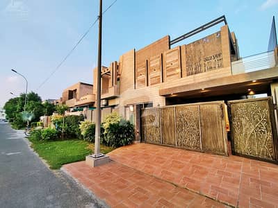 7 MARLA SLIGHTLY USE HOUSE NEAR TO TIM HORTONS TOP LOCTION NEAR TO KFC 7 MARLA SLIGHTLY USE HOUSE NEAR TO TIM HORTONS TOP LOCTION NEAR TO KFC