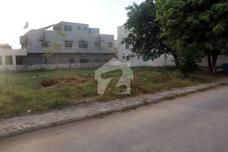 ڈی ایچ اے فیز 3 ۔ بلاک بی ڈی ایچ اے ڈیفینس فیز 3,ڈی ایچ اے ڈیفینس,اسلام آباد میں 10 مرلہ رہائشی پلاٹ 1.55 کروڑ میں برائے فروخت۔