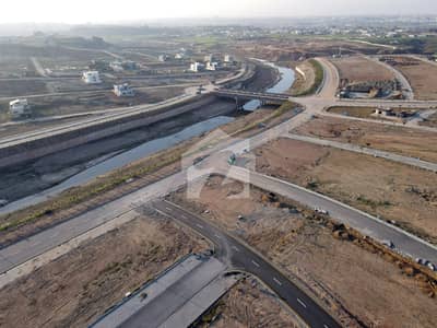 ڈی ایچ اے فیز 5 - سیکٹر سی ڈی ایچ اے ڈیفینس فیز 5,ڈی ایچ اے ڈیفینس,اسلام آباد میں 1 کنال رہائشی پلاٹ 5.5 کروڑ میں برائے فروخت۔ ڈی ایچ اے فیز 5 - سیکٹر سی ڈی ایچ اے ڈیفینس فیز 5,ڈی ایچ اے ڈیفینس,اسلام آباد میں 1 کنال رہائشی پلاٹ 5.5 کروڑ میں برائے فروخت۔